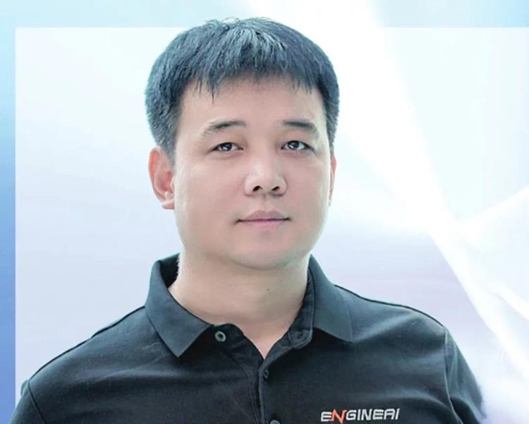 赵同阳  深圳市众擎机器人